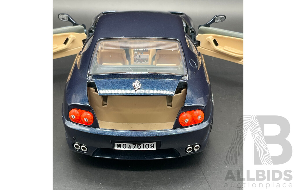 BURAGO Ferrari 456GT (1992) 1:18 Scale Model Car 3046