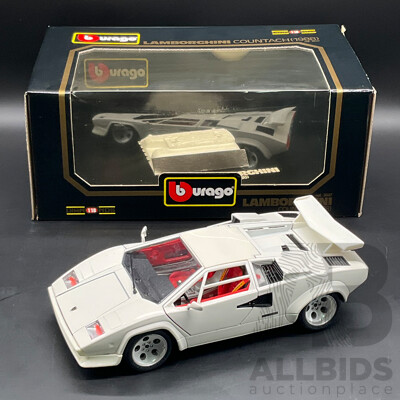 BURAGO Lamborghini Countach (1988) 1:18 Scale Model Car 3047