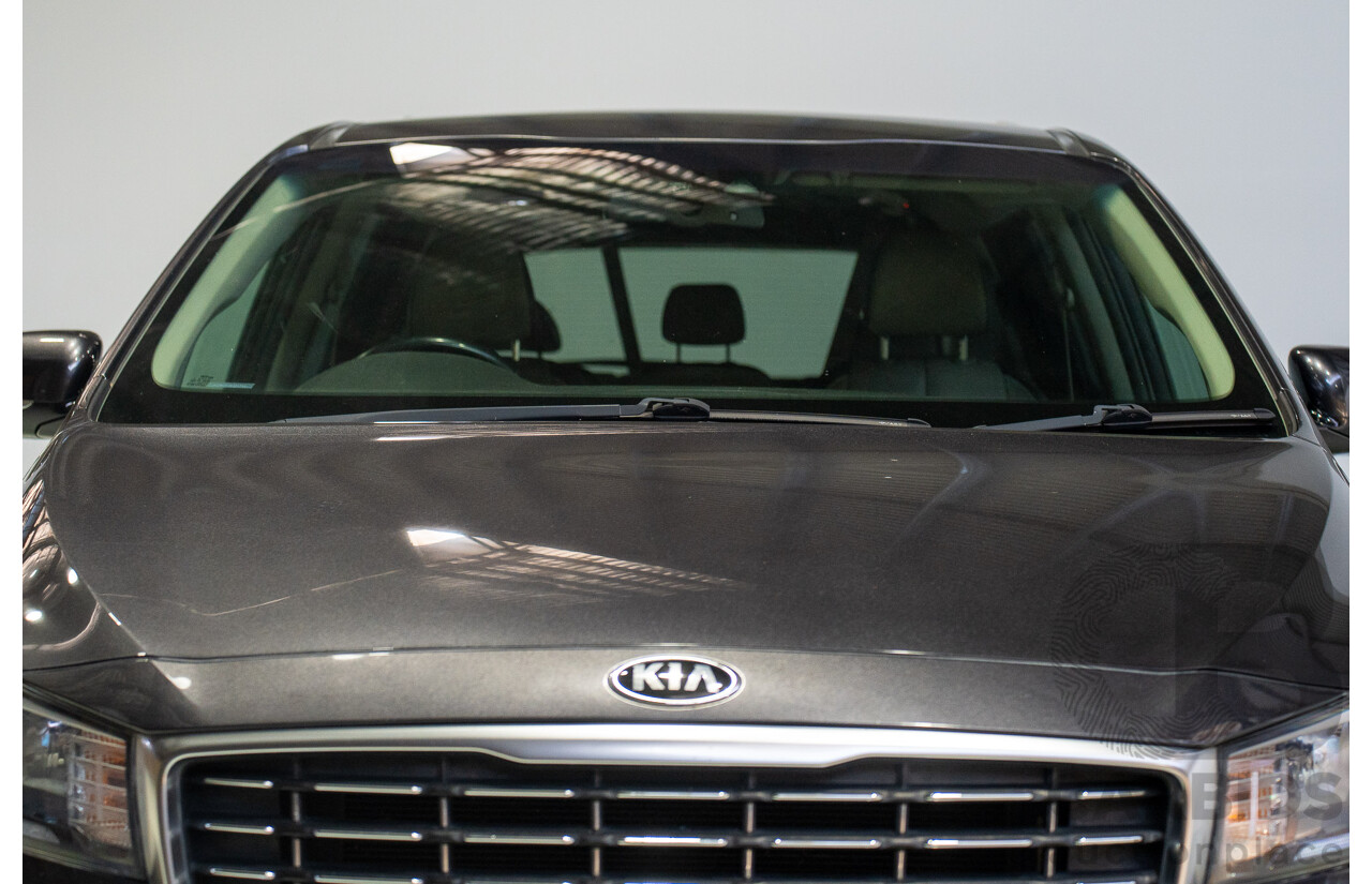 04/2018 Kia Carnival SLi YP PE MY19 4D Wagon Aurora Black Pearl 3.3L