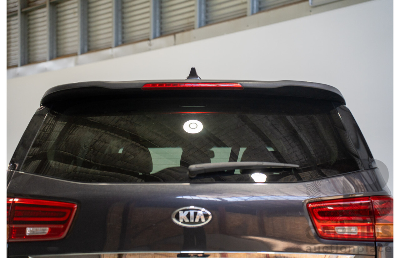 04/2018 Kia Carnival SLi YP PE MY19 4D Wagon Aurora Black Pearl 3.3L