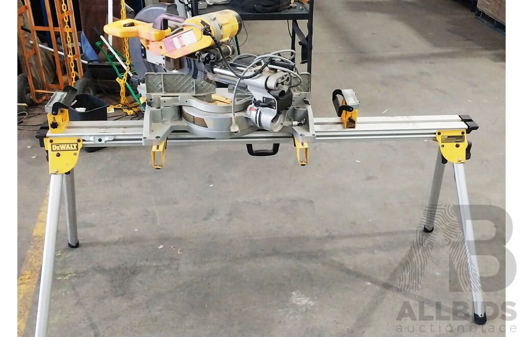 Dewalt DW718-XE Sliding Compound Mitre Saw