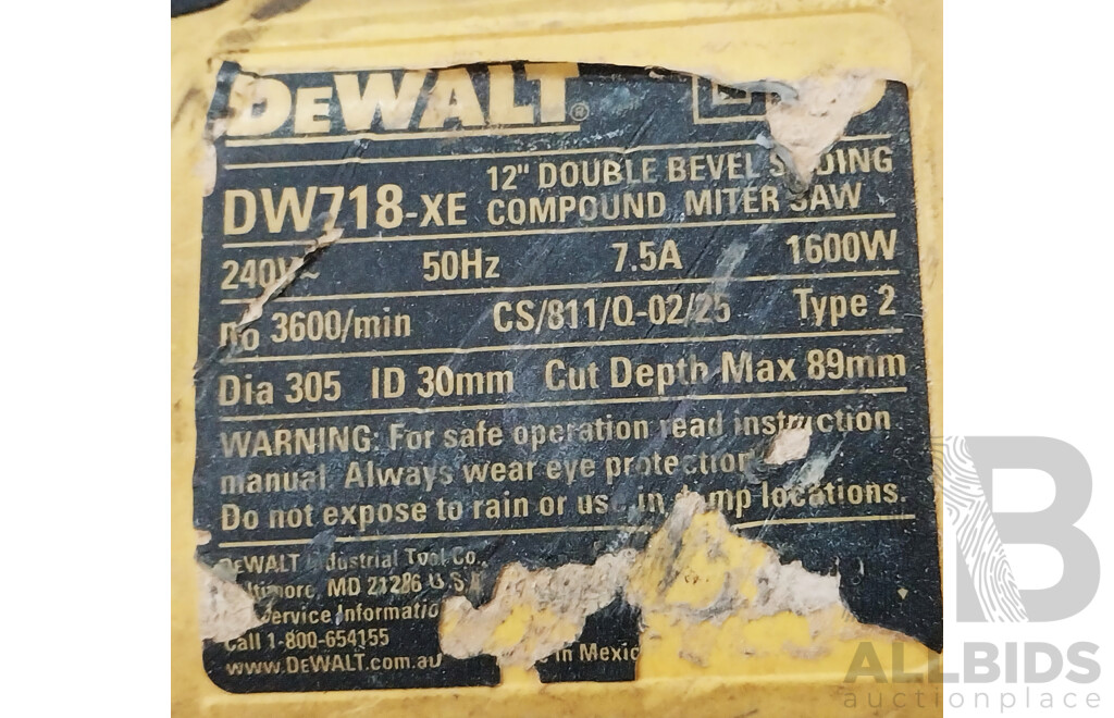 Dewalt DW718-XE Sliding Compound Mitre Saw