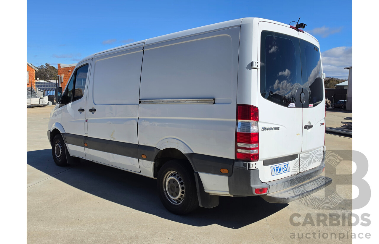 02/2011 Mercedes-Benz Sprinter 313 CDI 4D Van White Turbo Diesel 2.1L