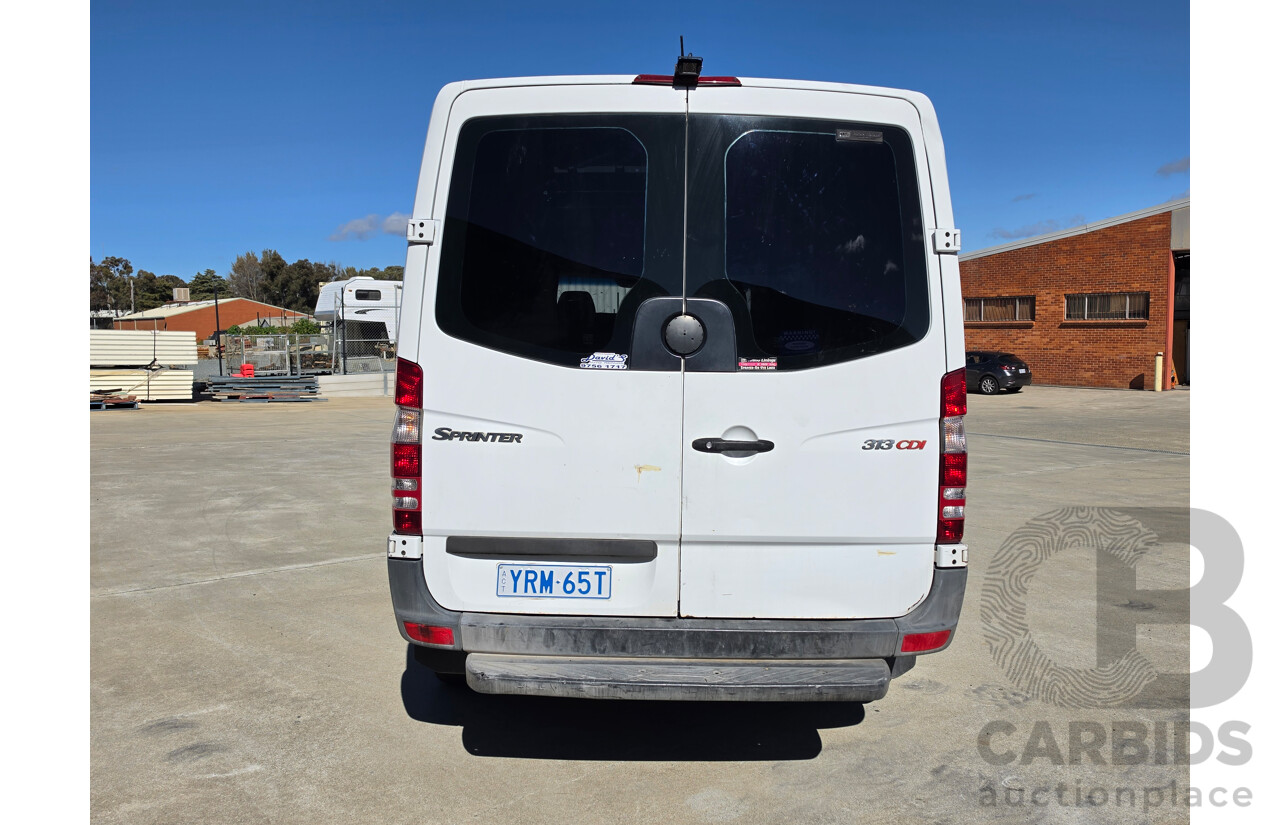 02/2011 Mercedes-Benz Sprinter 313 CDI 4D Van White Turbo Diesel 2.1L