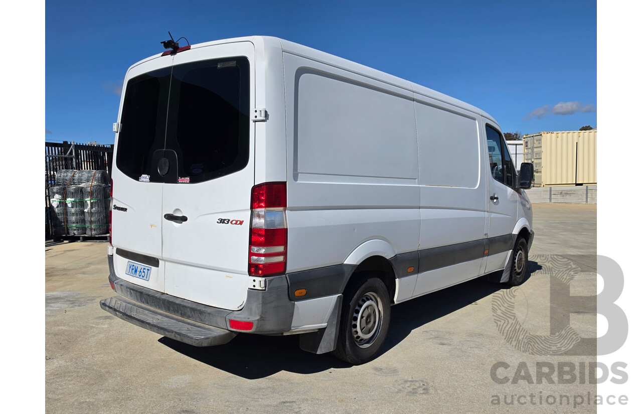02/2011 Mercedes-Benz Sprinter 313 CDI 4D Van White Turbo Diesel 2.1L