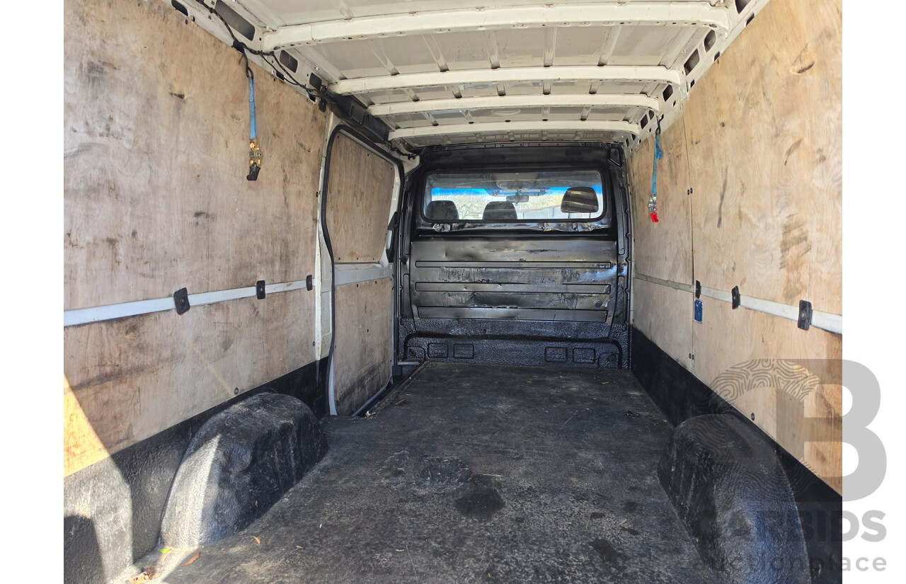 02/2011 Mercedes-Benz Sprinter 313 CDI 4D Van White Turbo Diesel 2.1L