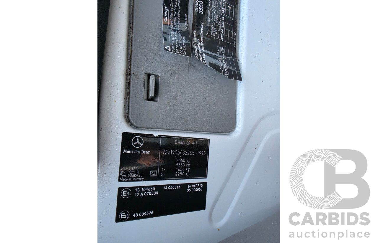 02/2011 Mercedes-Benz Sprinter 313 CDI 4D Van White Turbo Diesel 2.1L