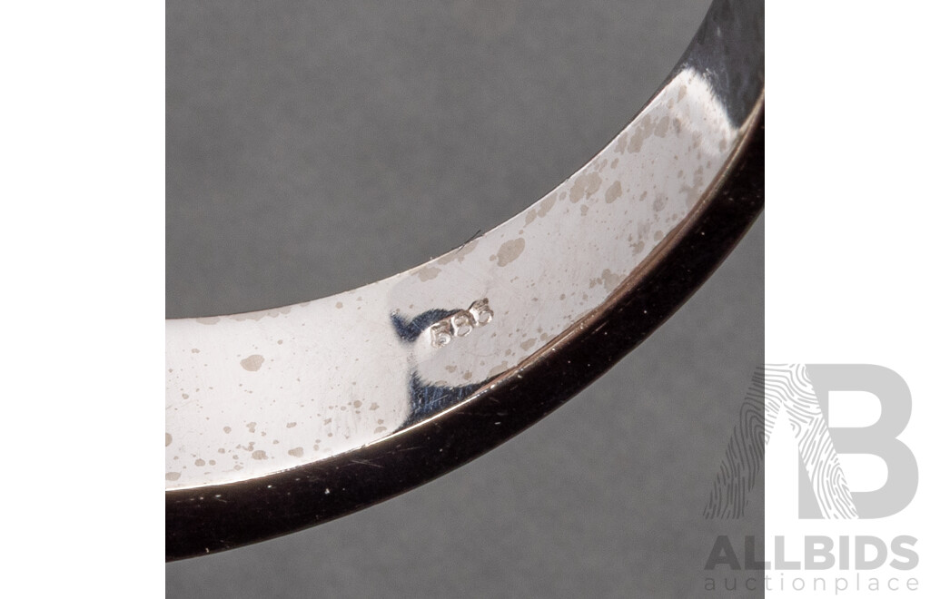 14ct White Gold Solitaire Thin Signet Ring - Size O