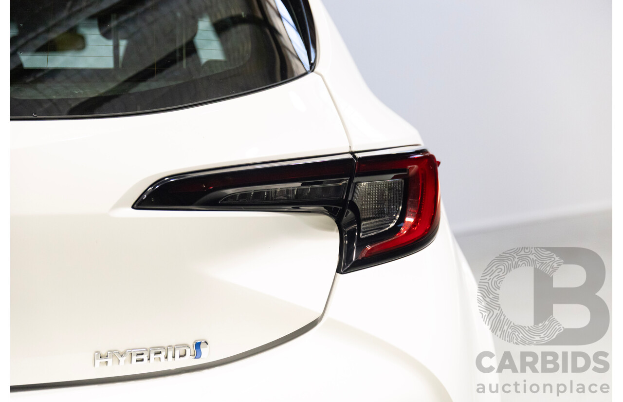 01/2024 Toyota Corolla Ascent Sport Hybrid ZWE219R 5D Hatchback White 1.8L