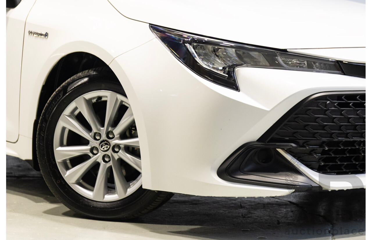 01/2024 Toyota Corolla Ascent Sport Hybrid ZWE219R 5D Hatchback White 1.8L
