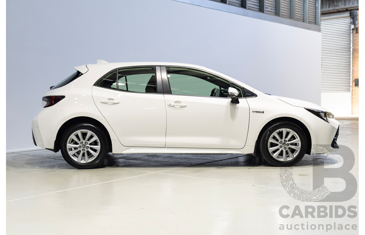01/2024 Toyota Corolla Ascent Sport Hybrid ZWE219R 5D Hatchback White 1.8L