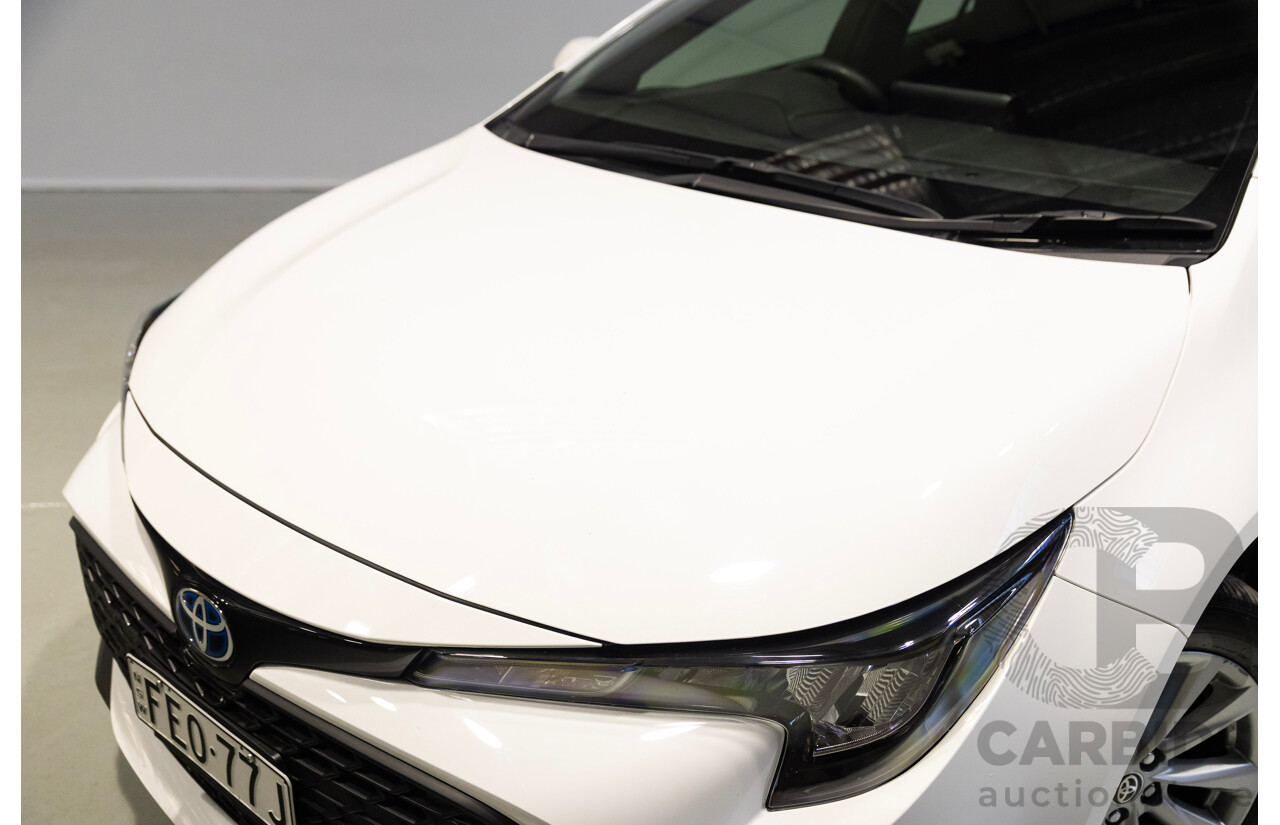 01/2024 Toyota Corolla Ascent Sport Hybrid ZWE219R 5D Hatchback White 1.8L