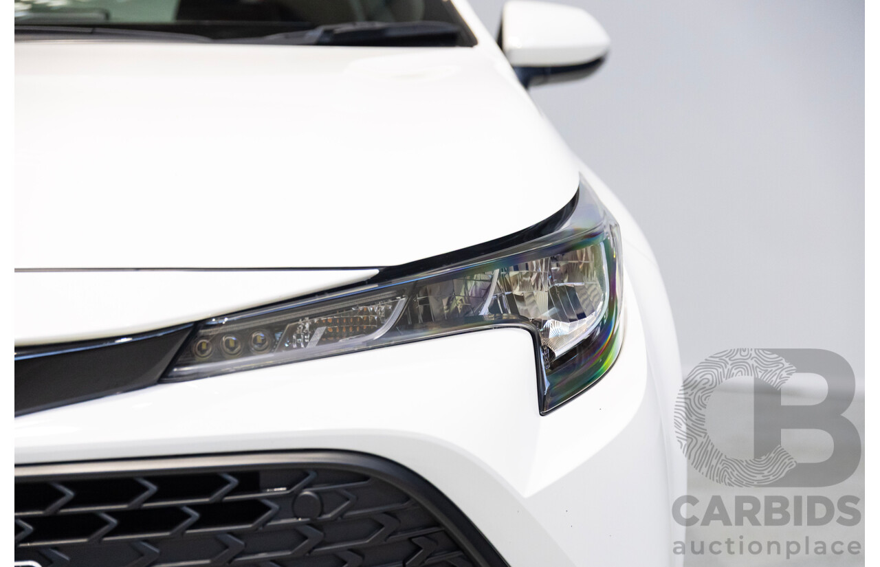 01/2024 Toyota Corolla Ascent Sport Hybrid ZWE219R 5D Hatchback White 1.8L