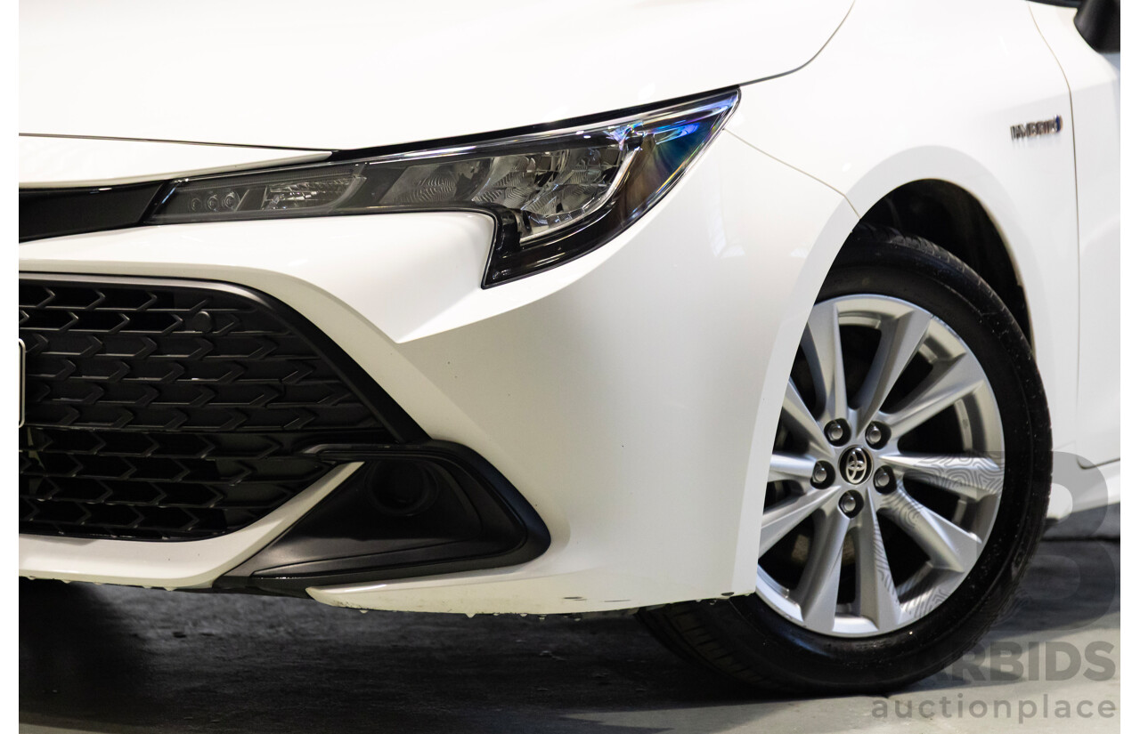 01/2024 Toyota Corolla Ascent Sport Hybrid ZWE219R 5D Hatchback White 1.8L
