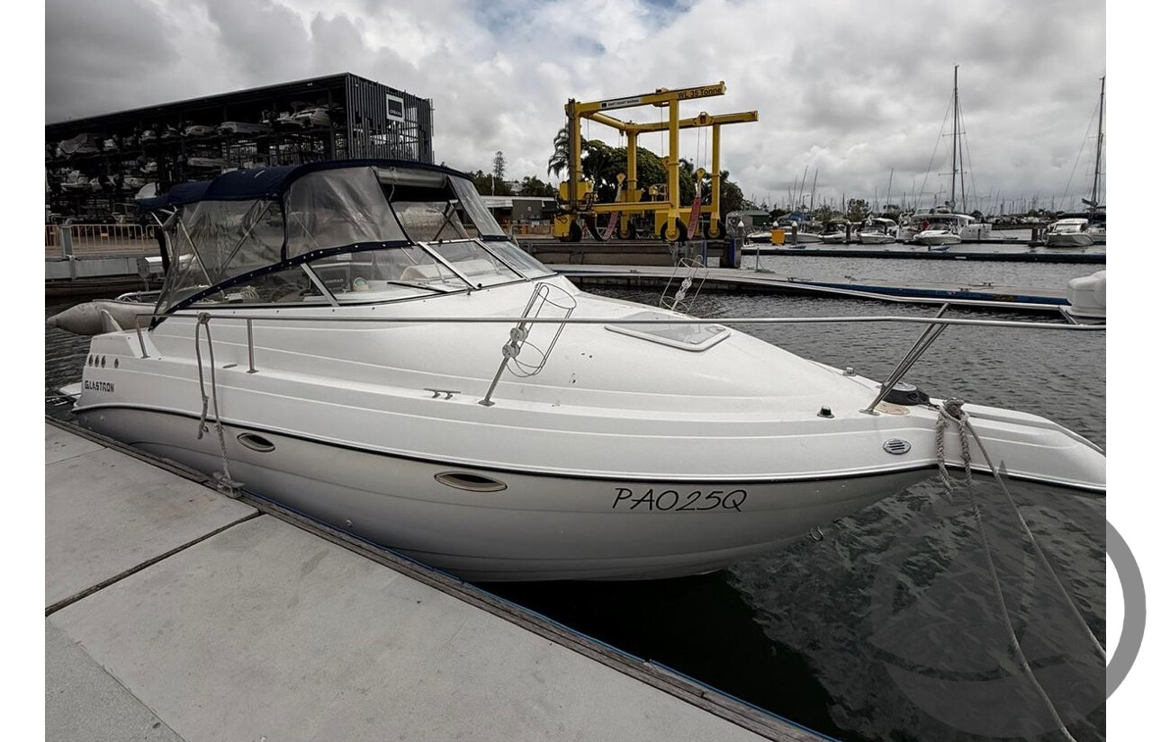 NO RESERVE PRE-LOVED - 2005 Glastron 249 Cabin Cruiser, V8 Volvo Penta 5.0L