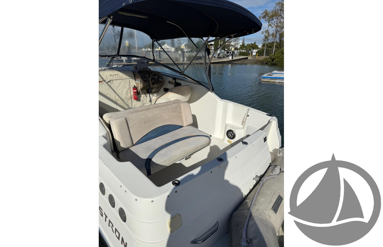 NO RESERVE PRE-LOVED - 2005 Glastron 249 Cabin Cruiser, V8 Volvo Penta 5.0L