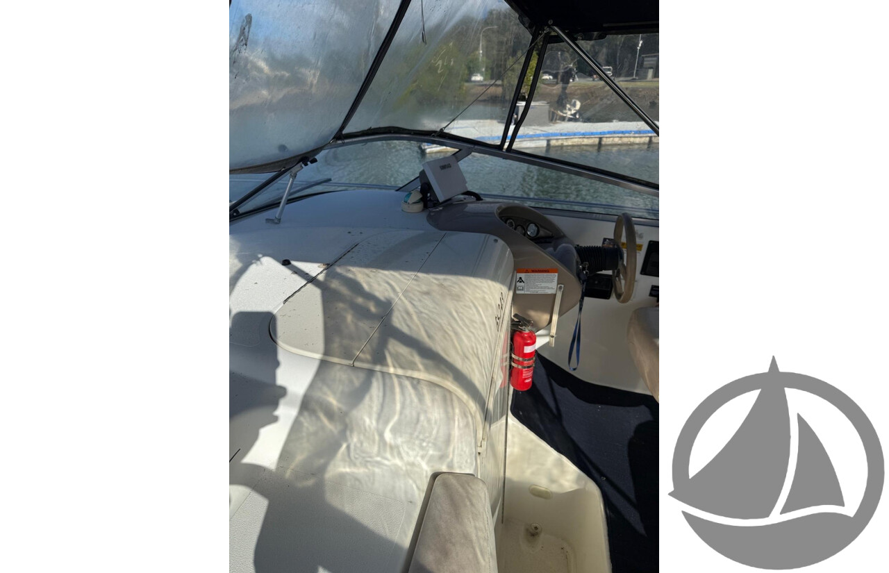 NO RESERVE PRE-LOVED - 2005 Glastron 249 Cabin Cruiser, V8 Volvo Penta 5.0L