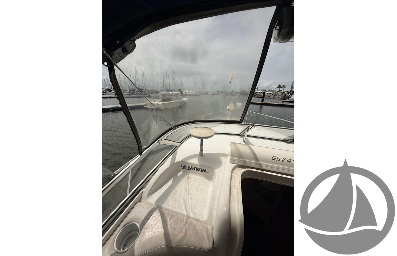 NO RESERVE PRE-LOVED - 2005 Glastron 249 Cabin Cruiser, V8 Volvo Penta 5.0L