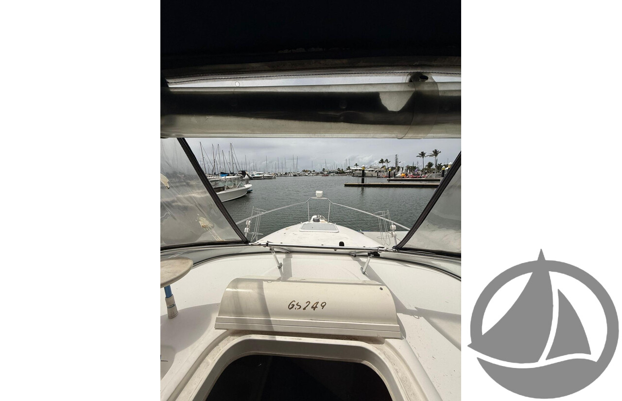 NO RESERVE PRE-LOVED - 2005 Glastron 249 Cabin Cruiser, V8 Volvo Penta 5.0L