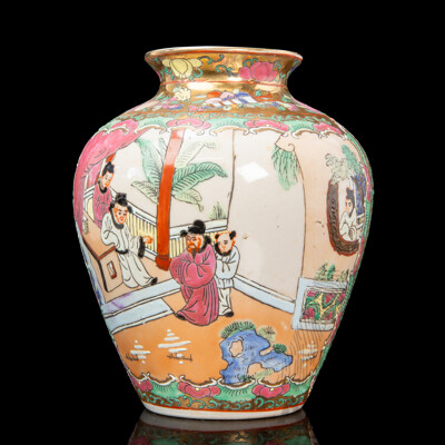 Vintage Chinese Famille Rose Porcelain Vase