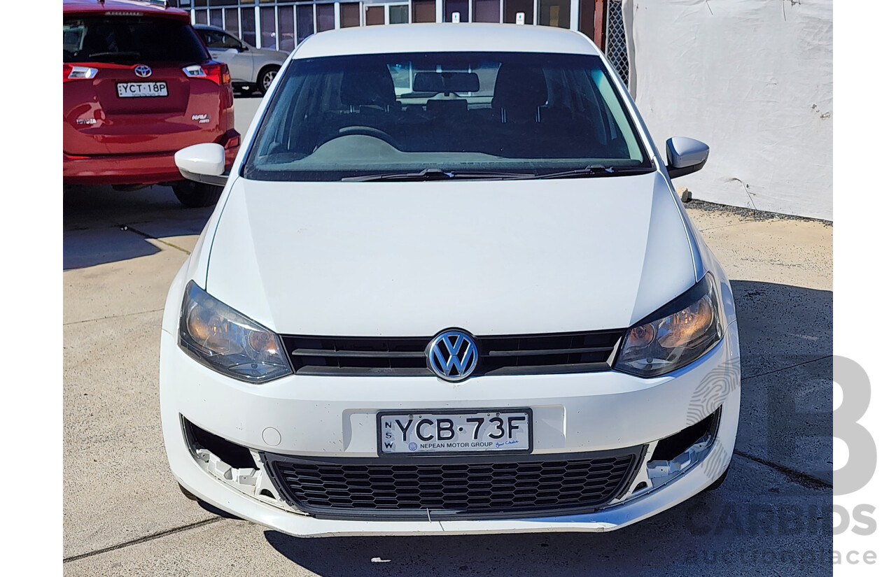 05/2014 Volkswagen Polo Trendline 6R MY14 5d Hatchback White 1.4L