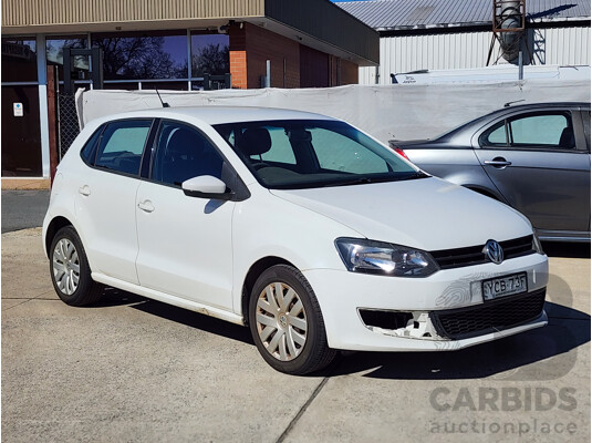 05/2014 Volkswagen Polo Trendline 6R MY14 5d Hatchback White 1.4L