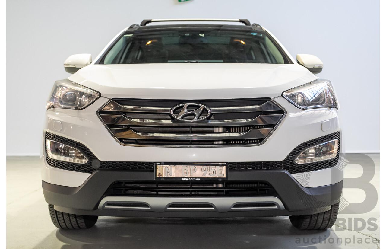 05/2014 Hyundai Santa Fe Highlander CRDi (4x4) DM 4d Wagon Pure White Metallic Turbo Diesel 2.2L