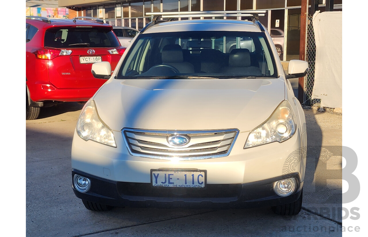 10/2012 Subaru Outback 2.5i MY12 4d Wagon White 2.5L