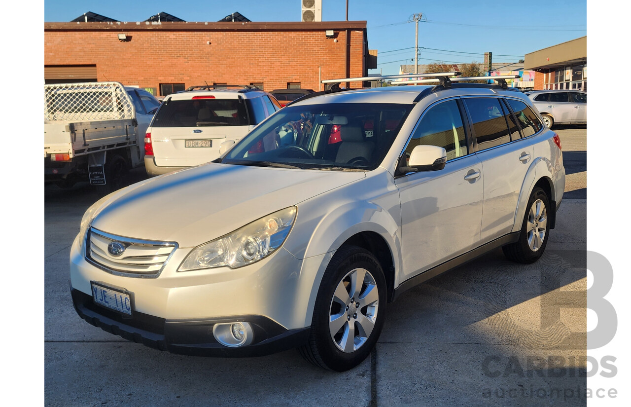 10/2012 Subaru Outback 2.5i MY12 4d Wagon White 2.5L