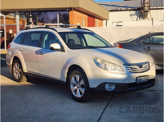 10/2012 Subaru Outback 2.5i MY12 4d Wagon White 2.5L