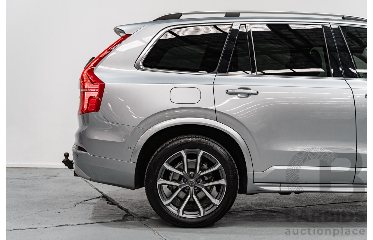 11/2016 Volvo XC90 D5 Momentum (AWD) 256 MY17 4d Wagon Electric Silver Metallic Twin Turbo Diesel 2.0L - 7 Seater