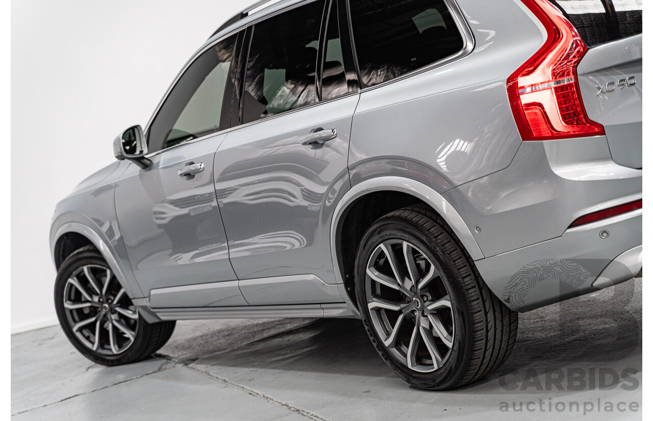 11/2016 Volvo XC90 D5 Momentum (AWD) 256 MY17 4d Wagon Electric Silver Metallic Twin Turbo Diesel 2.0L - 7 Seater