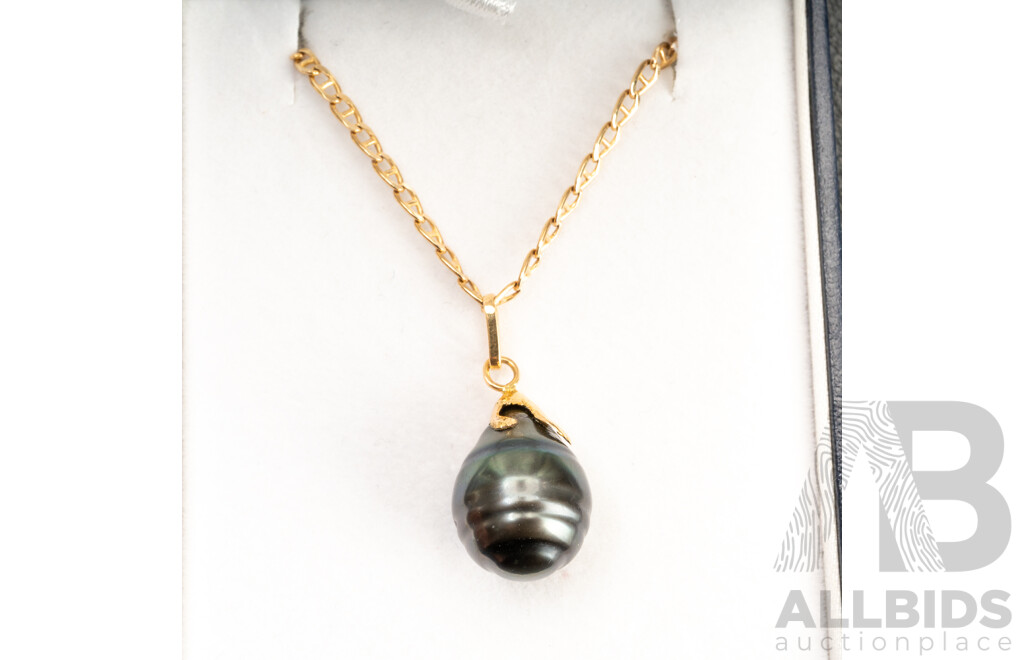 9ct Yellow Gold Flat Gucci Link Necklace with 18ct Yellow Pendant & Tahitian Pearl with Valuation. Length - 63cms