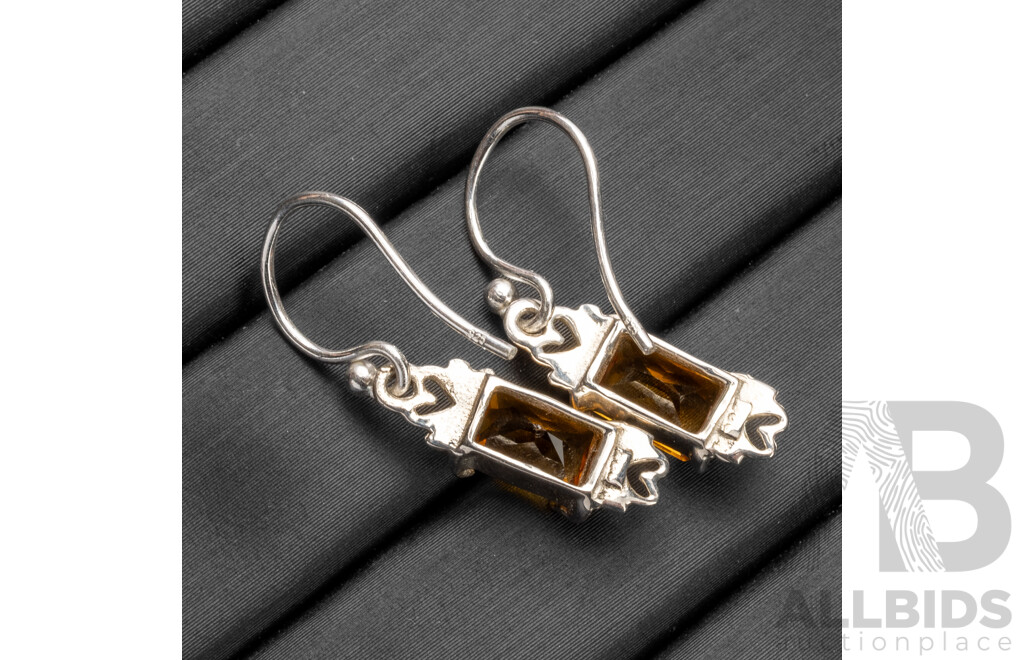 925 Sterling Silver & Citrine Shepherds Hook Drop Earrings - 2.19gms