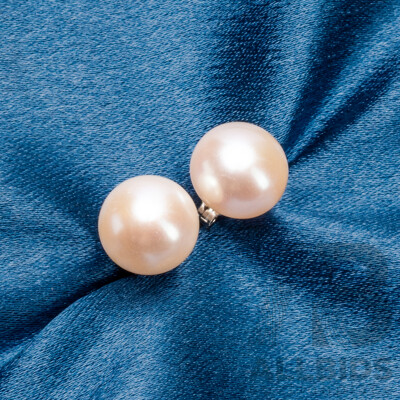 Pair of 925 Sterling Silver & Pale Pink Cultured Pearl Stud Earrings