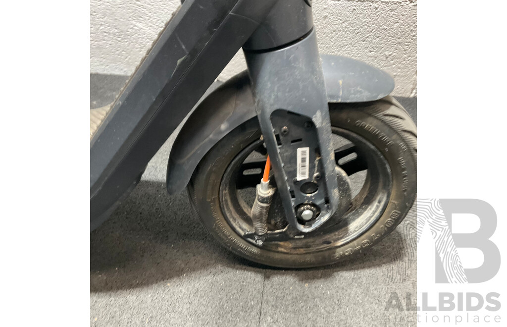 SEGWAY Ninebot E2 Pro Electric Scooter