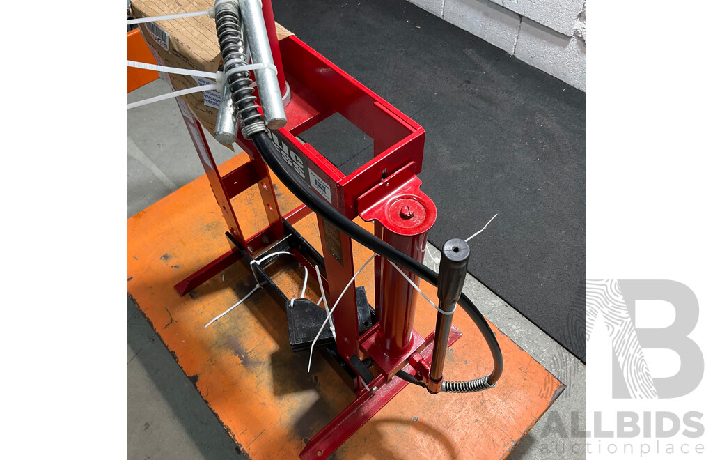 Red Hydraulic Workshop Press