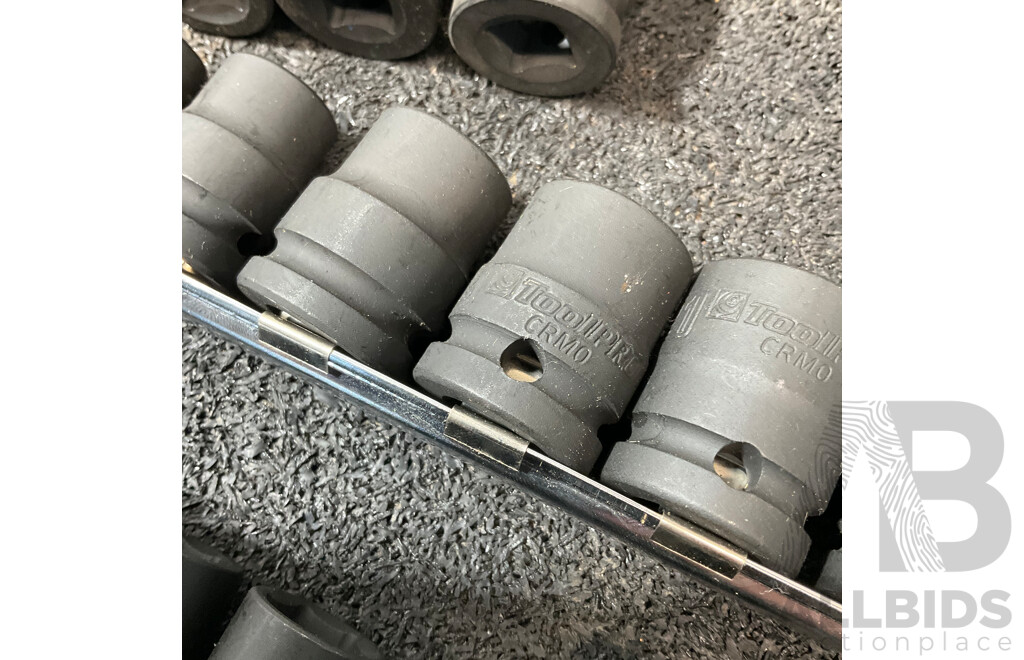 KINCROME and ToolPRO Impact Sockets, Adjustable Torque Wrench and 1/2'' SQ AIR Impact Wrench - Lot of 3