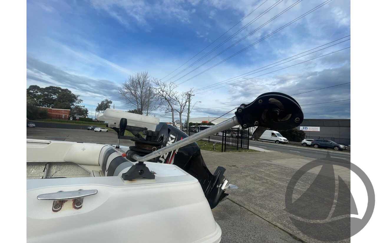 NO RESERVE PRE-LOVED - 2008 Seafarer 5.0 V-Sea, 90hp Suzuki 4 Stroke