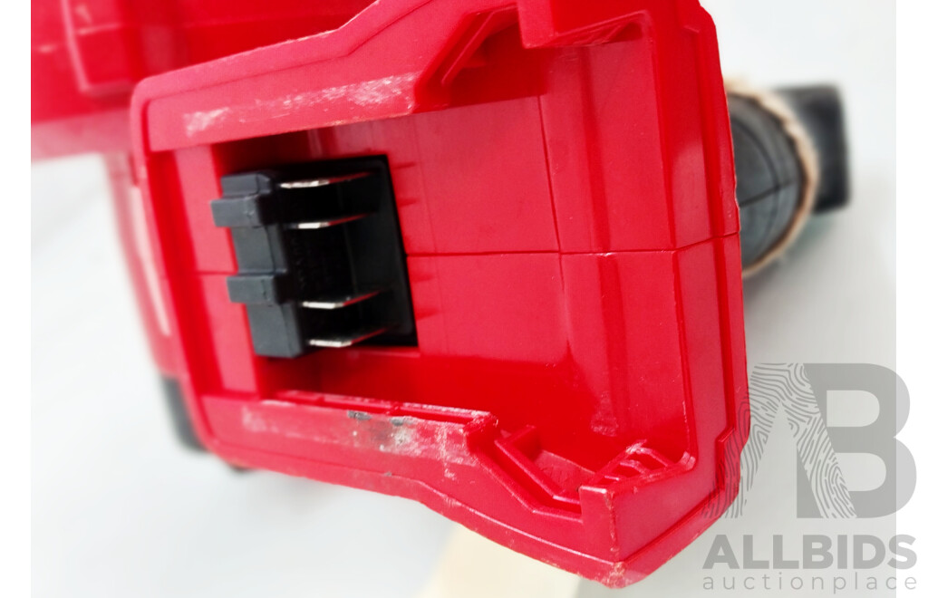 Milwaukee M18BBL Compact Blower