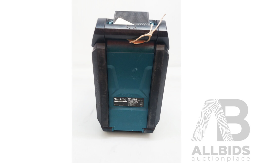 Makita MR007G Bluetooth Speaker