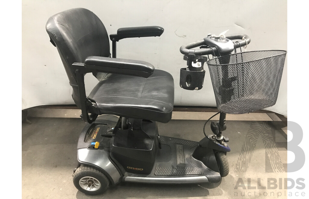 Pride Go-Go Elite Traveller Pride 3-Wheel Mobility Scooter