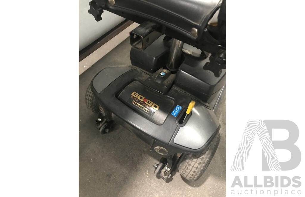 Pride Go-Go Elite Traveller Pride 3-Wheel Mobility Scooter