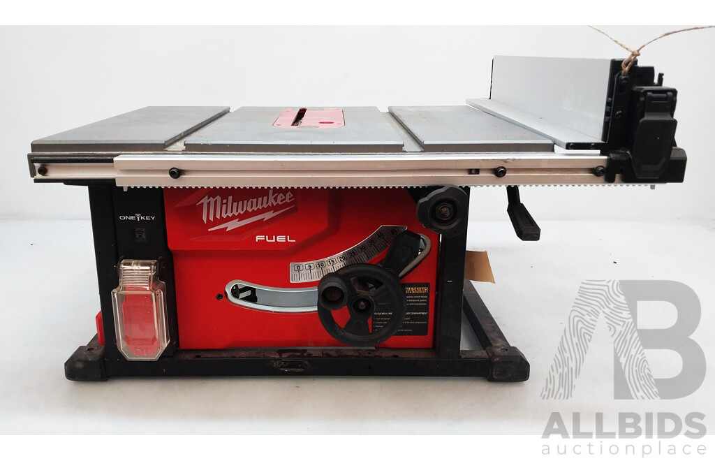 Milwaukee M18 FTS210 210mm Table Saw