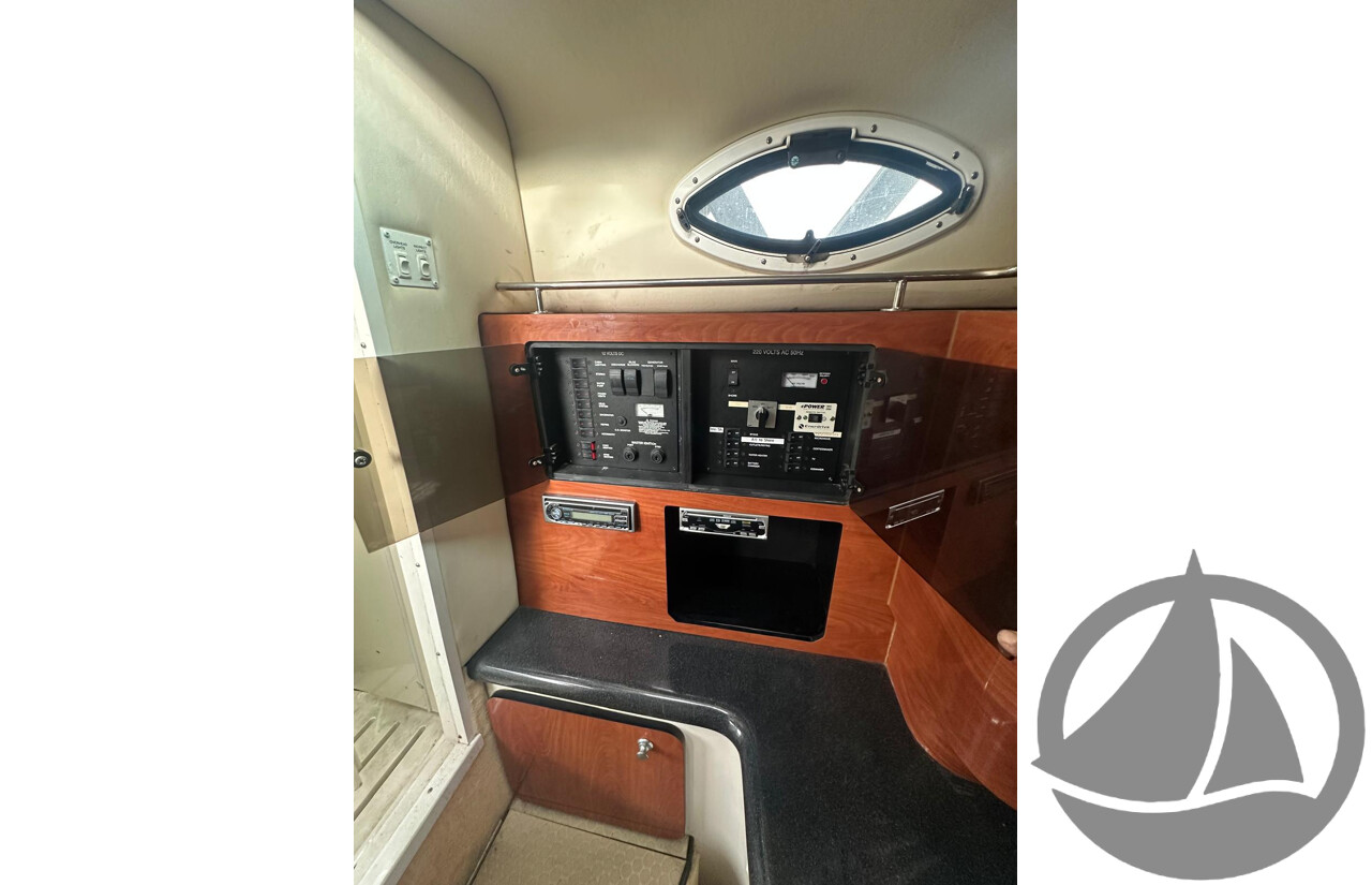 NO RESERVE PRE-LOVED - 2005 Monterey 280 Sports Cruiser, Twin Volvo V6 Engines