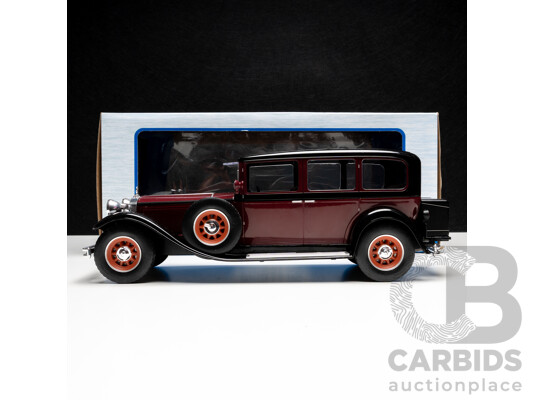 Model Car Group (MCG) 1928 Mercedes Benz Typ Nurburg 460/460K (W08) Maroon / Black 1:18 Scale Model Car