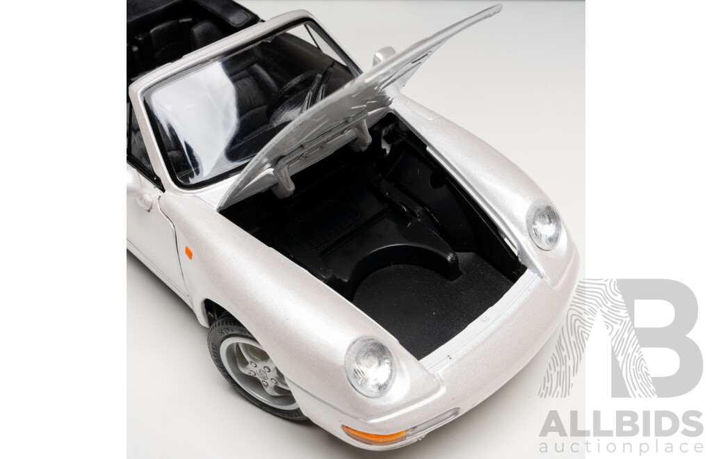 Maisto Special Edition 1994 Porsche 911 (993) Carrera Convertible Pearl White 1:18 Scale Model Car - New