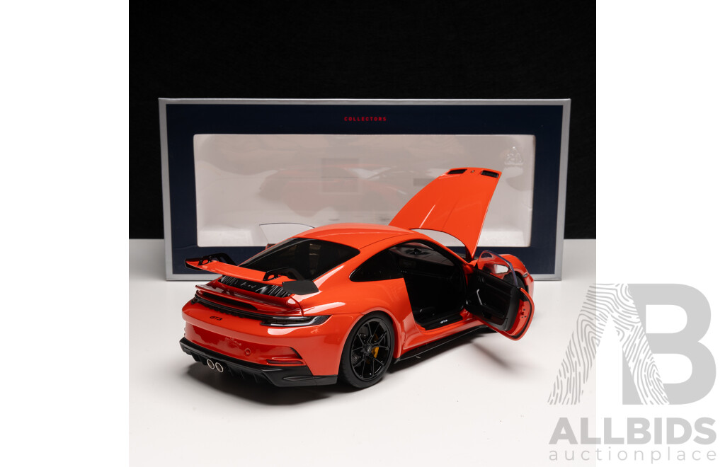 Norev 2021 Porsche 911 GT3 (992) Lava Orange 187300 1:18 Scale Model Car