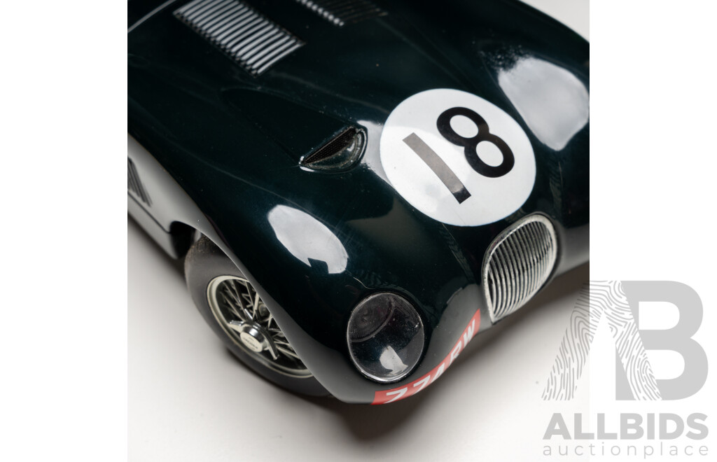 AUTOart Racing Division 1953 Jaguar C-Type LeMans Winner #18 British Racing Green 1:18 Scale Model Car