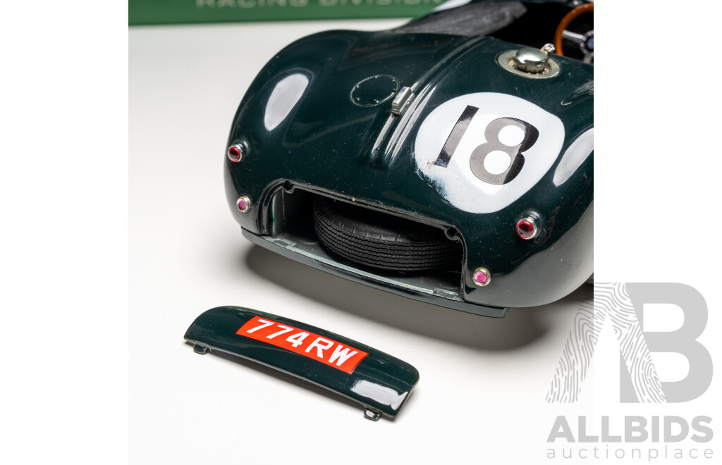 AUTOart Racing Division 1953 Jaguar C-Type LeMans Winner #18 British Racing Green 1:18 Scale Model Car